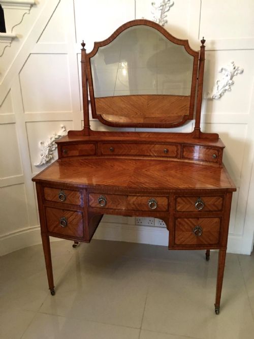 Fine Quality Antique Inlaid Bow Fronted Satinwood Dressing Table