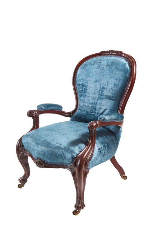 Quality Carved Mahogany Cabriole Leg Armchair