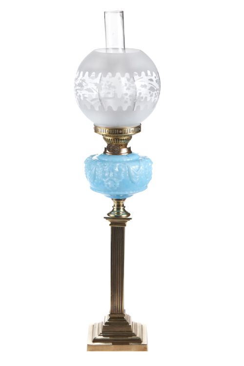 Outstanding Antique Victorian Brass Corinthian Column Oil Lamp