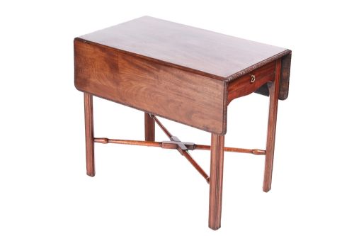 Fine Antique Georgian Chippendale Childs Mahogany Pembroke Table