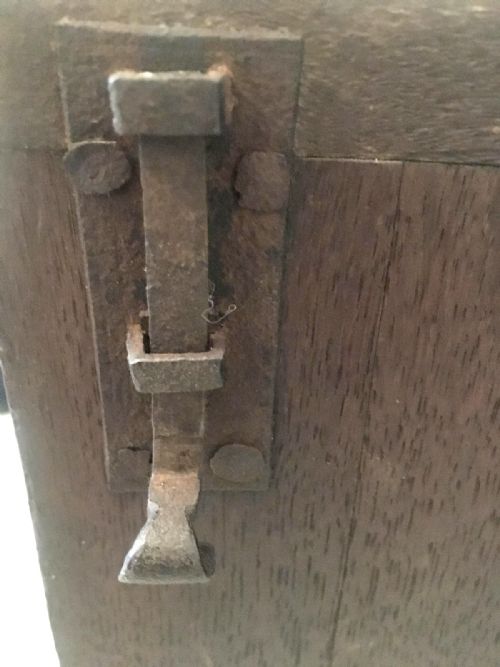 GEORGE III MAHOGANY HANGING BOW FRONT CORNER CABINET - ADDITIONAL PHOTO 9