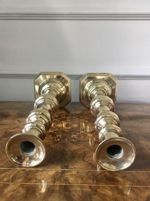 LARGE ANTIQUE VICTORIAN BRASS CANDLESTICKS - ADDITIONAL PHOTO 3