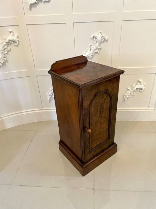 Quality Antique Victorian Burr Walnut Bedside Cabinet 

