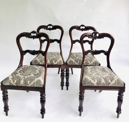 Fine Quality Set of 4 William IV Carved Rosewood Dining Chairs 
