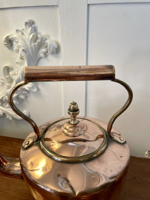 ANTIQUE COLLECTION OF THREE COPPER KETTLES - ADDITIONAL PHOTO 5