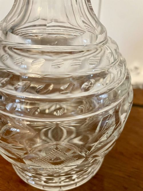 PAIR OF ANTIQUE GEORGE III QUALITY CUT GLASS SHAPED DECANTERS - ADDITIONAL PHOTO 3