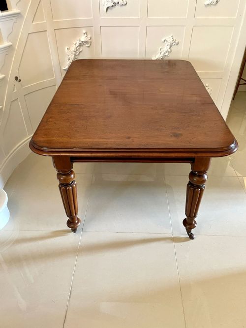 Antique Victorian Quality Mahogany Extending Dining Table 
