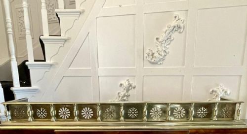 Quality Antique Victorian Brass Fender H 15.5 X W 151 X D 37.5cm