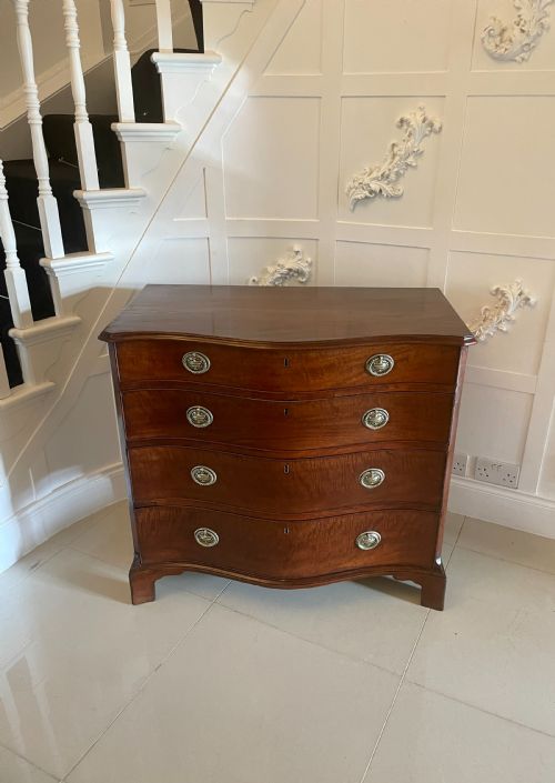 Antique George III Quality Mahogany Serpentine Fronted Chest of Drawers