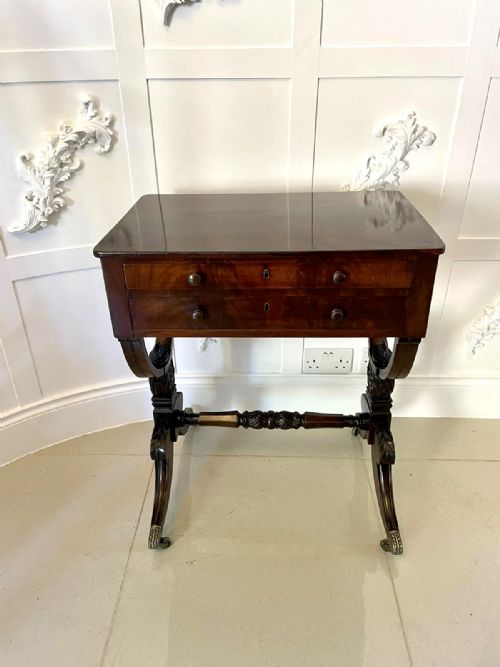 Unusual Outstanding Quality Antique Regency Freestanding Figured Mahogany Centre Table