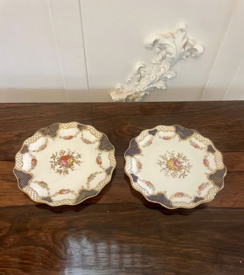 Superb Quality Pair of Antique Edwardian Hand Painted Wedgwood Shaped Plates