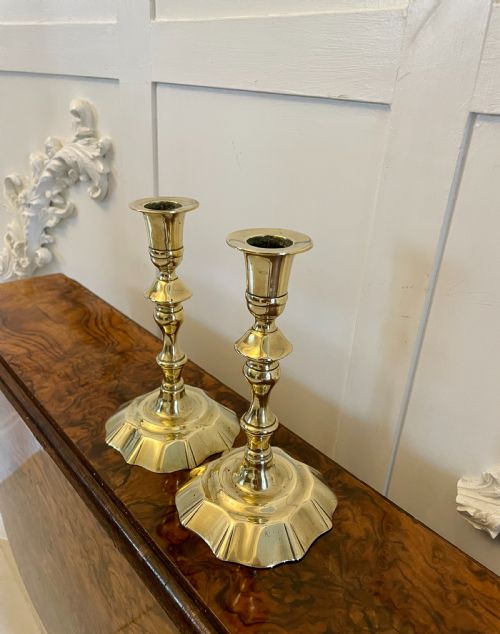 PAIR OF QUALITY ANTIQUE GEORGE III BRASS CANDLESTICKS - ADDITIONAL PHOTO 2