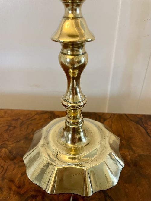 PAIR OF QUALITY ANTIQUE GEORGE III BRASS CANDLESTICKS - ADDITIONAL PHOTO 6