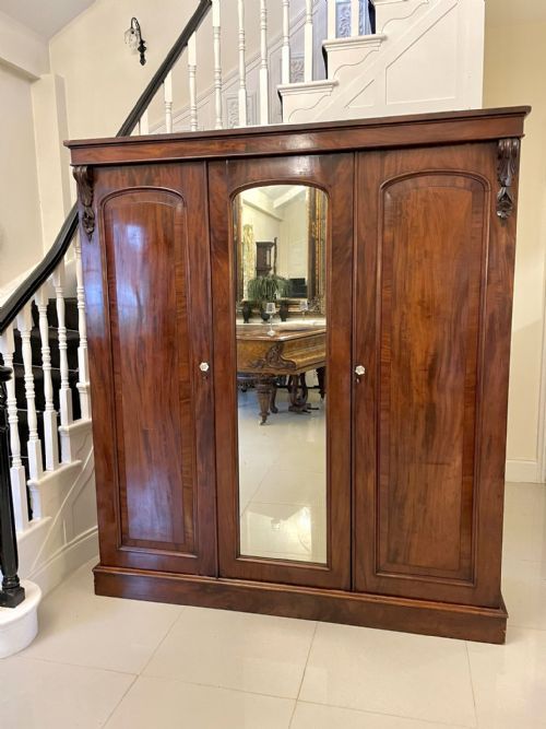 Antique Victorian Quality Mahogany Wardrobe 