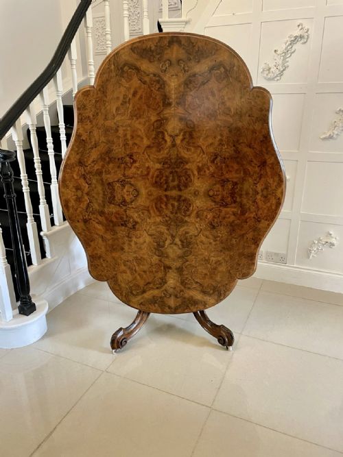 Outstanding Quality Antique 6 Seater Burr Walnut Serpentine Shaped Centre/dining Table