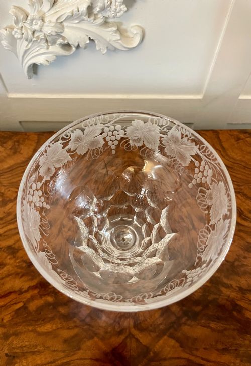 UNUSUAL LARGE SET OF 4 ANTIQUE VICTORIAN QUALITY ENGRAVED GLASSES - ADDITIONAL PHOTO 4