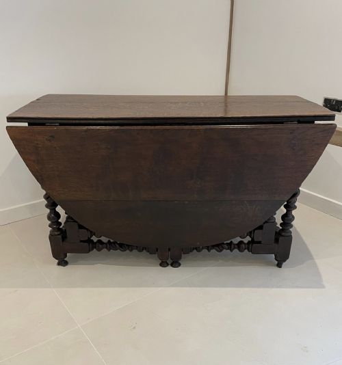 Large Antique 17th Century Quality Oak Double Gate Leg Table