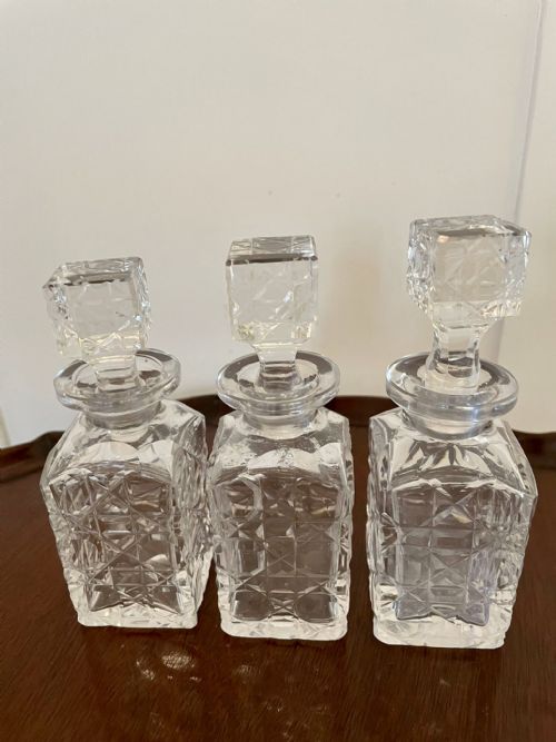 QUALITY ANTIQUE SILVER PLATED SIX BOTTLE CRUET SET - ADDITIONAL PHOTO 2