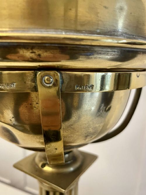 ANTIQUE VICTORIAN REEDED COLUMN BRASS OIL LAMP - ADDITIONAL PHOTO 1