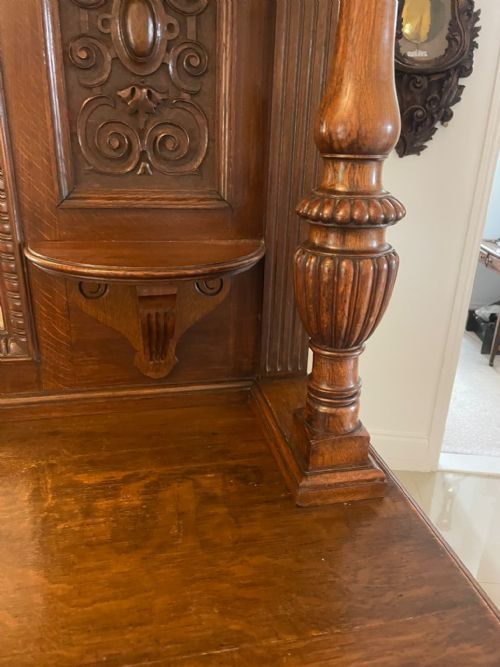 OUTSTANDING QUALITY ANTIQUE VICTORIAN CARVED OAK SIDEBOARD - ADDITIONAL PHOTO 5