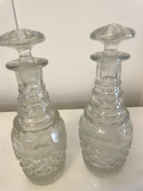 SMALL PAIR OF ANTIQUE GEORGE III QUALITY CUT GLASS DECANTERS - ADDITIONAL PHOTO 1
