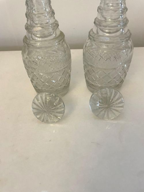 SMALL PAIR OF ANTIQUE GEORGE III QUALITY CUT GLASS DECANTERS - ADDITIONAL PHOTO 2