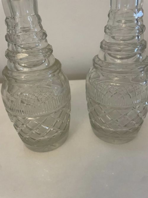 SMALL PAIR OF ANTIQUE GEORGE III QUALITY CUT GLASS DECANTERS - ADDITIONAL PHOTO 3