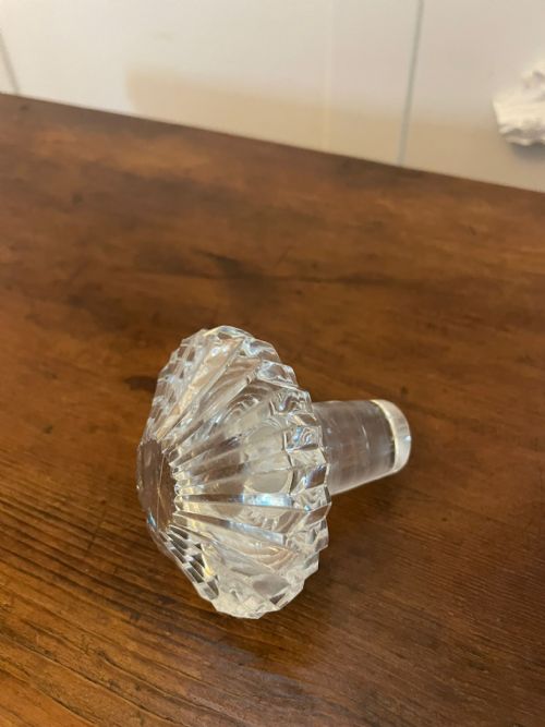 OUTSTANDING QUALITY ANTIQUE VICTORIAN CUT GLASS DECANTER - ADDITIONAL PHOTO 2