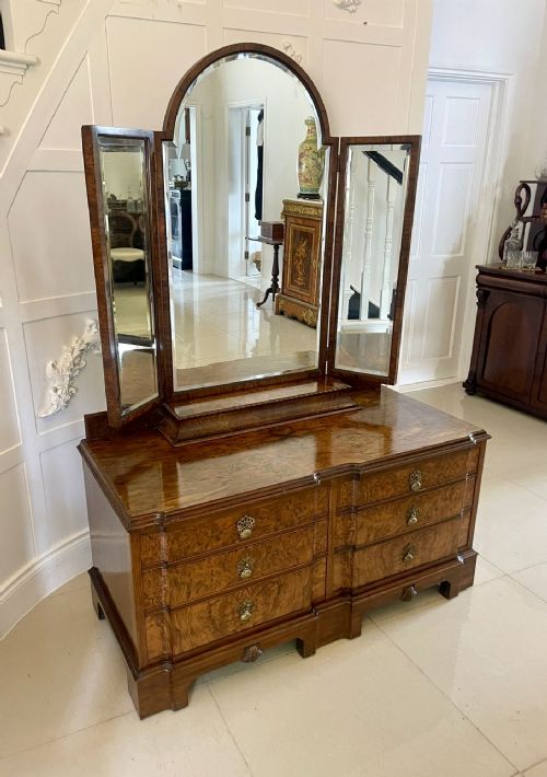 OUTSTANDING QUALITY ANTIQUE BURR WALNUT DRESSING TABLE - ADDITIONAL PHOTO 7