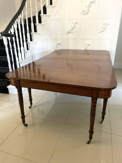 Antique George III Quality Figured Mahogany Dining Table