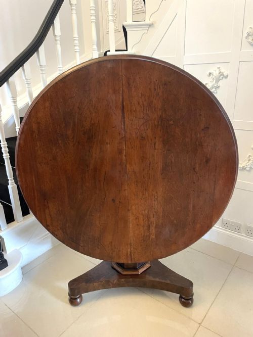 Antique Victorian Quality Figured Mahogany Circular Dining Table