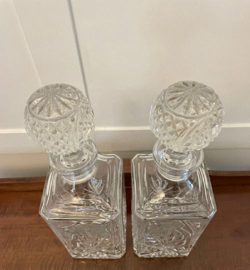 PAIR OF ANTIQUE EDWARDIAN QUALITY CUT GLASS DECANTERS - ADDITIONAL PHOTO 1