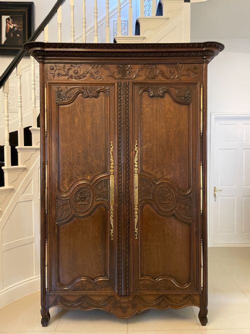 Outstanding Quality Antique 18th Century Carved Oak Armoire/wardrobe