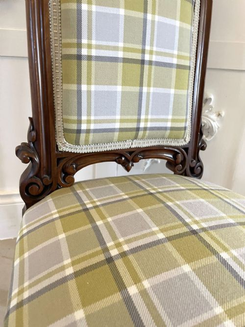 FINE ANTIQUE VICTORIAN CARVED WALNUT LADIES CHAIR - ADDITIONAL PHOTO 8