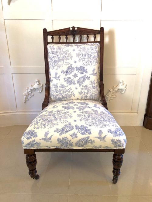 ANTIQUE CARVED WALNUT LADIES CHAIR - ADDITIONAL PHOTO 11