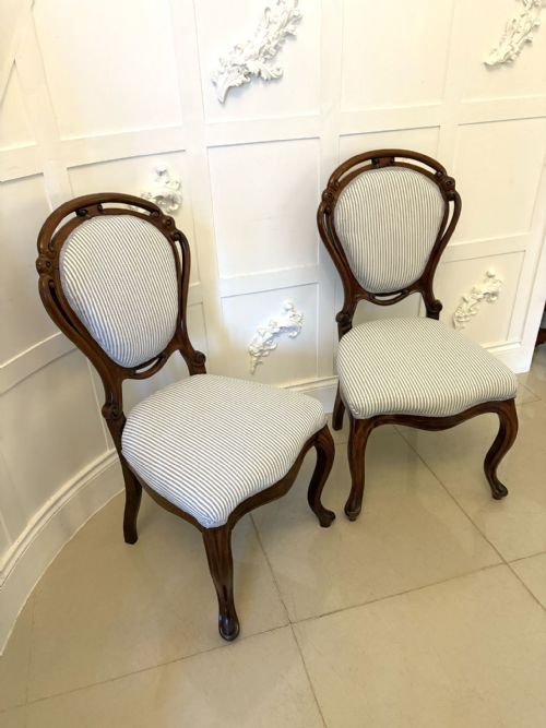 ANTIQUE PAIR OF FINE QUALITY VICTORIAN WALNUT BALLOON BACK SIDE CHAIRS - ADDITIONAL PHOTO 10