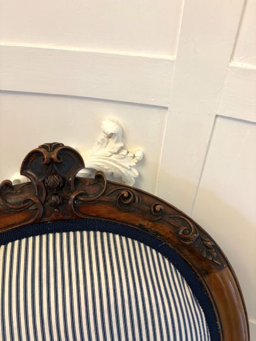 SUPERB QUALITY CARVED WALNUT ANTIQUE VICTORIAN LADIES CHAIR - ADDITIONAL PHOTO 2