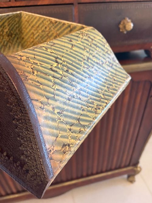 SUPERB QUALITY 19TH CENTURY ANTIQUE FRENCH KINGWOOD AND ORMOLU MOUNTED CARTONNIER CABINET - ADDITIONAL PHOTO 1