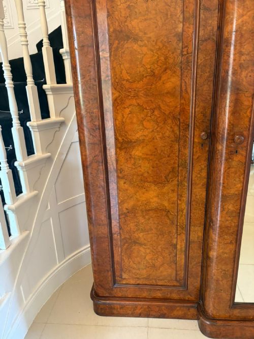 OUTSTANDING QUALITY LARGE ANTIQUE VICTORIAN BURR WALNUT 3 DOOR WARDROBE - ADDITIONAL PHOTO 3