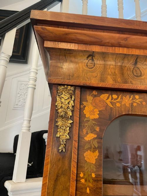 OUTSTANDING QUALITY ANTIQUE VICTORIAN BURR WALNUT MARQUETRY INLAID ORMOLU MOUNTED BOOKCASE CABINET - ADDITIONAL PHOTO 1