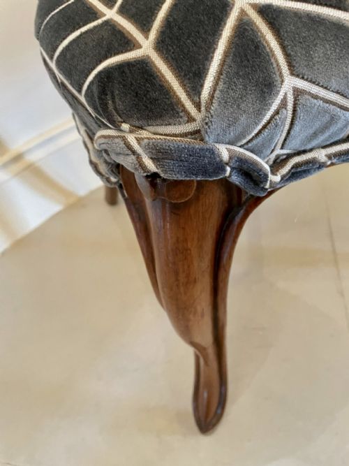 FINE QUALITY ANTIQUE VICTORIAN SET OF SIX WALNUT DINING CHAIRS - ADDITIONAL PHOTO 1