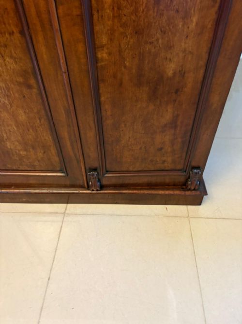 ANTIQUE VICTORIAN QUALITY FIGURED MAHOGANY THREE DOOR WARDROBE - ADDITIONAL PHOTO 2