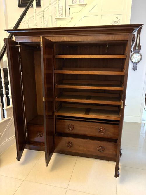 ANTIQUE VICTORIAN QUALITY FIGURED MAHOGANY THREE DOOR WARDROBE - ADDITIONAL PHOTO 11