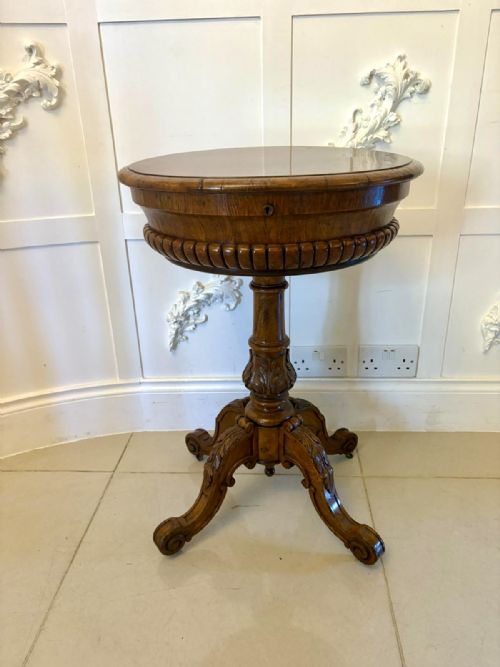 Superb Quality Unusual Antique Victorian Burr Walnut Plant/lamp Table