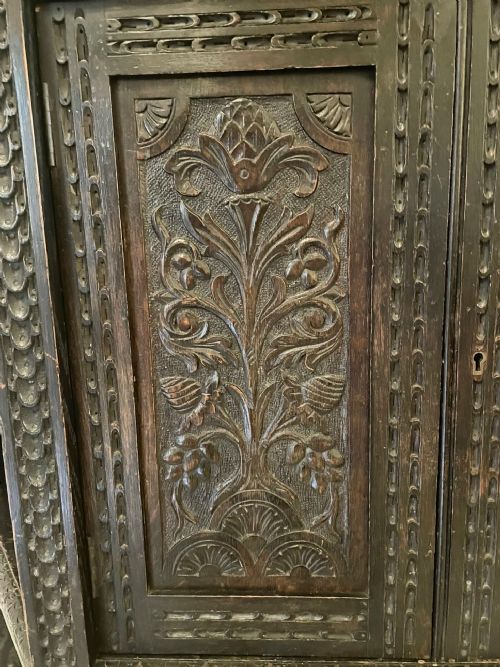 LARGE ANTIQUE VICTORIAN CARVED OAK SIDE CABINET - ADDITIONAL PHOTO 1