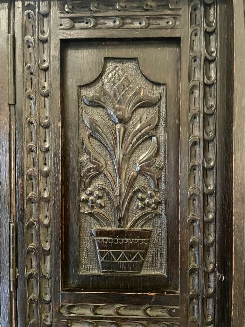 LARGE ANTIQUE VICTORIAN CARVED OAK SIDE CABINET - ADDITIONAL PHOTO 5