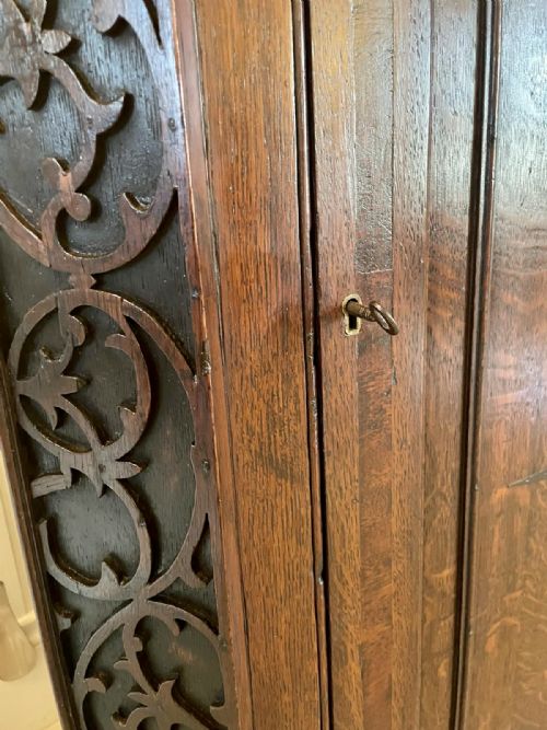 OUTSTANDING ANTIQUE GEORGE III QUALITY OAK INLAID HANGING CORNER CABINET - ADDITIONAL PHOTO 6