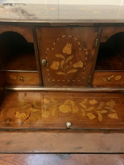 ANTIQUE 18TH CENTURY QUALITY MAHOGANY FLORAL MARQUETRY INLAID BOMBE SHAPED BUREAU - ADDITIONAL PHOTO 1