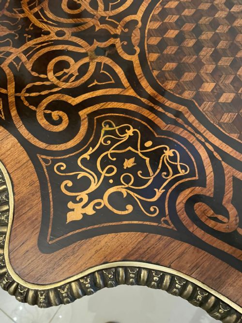 OUTSTANDING QUALITY ANTIQUE VICTORIAN FRENCH FREESTANDING MARQUETRY AND PARQUETRY CENTRE TABLE - ADDITIONAL PHOTO 6