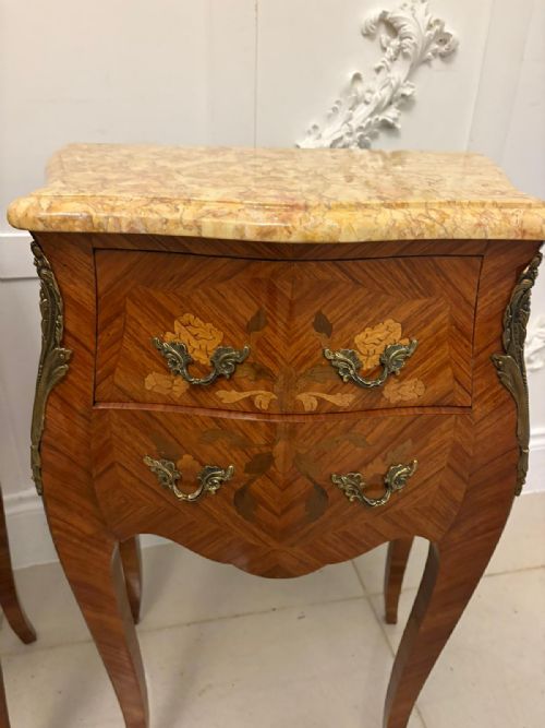 ANTIQUE QUALITY PAIR OF FRENCH LOUIS XV STYLE MARQUETRY BEDSIDE CABINETS - ADDITIONAL PHOTO 11